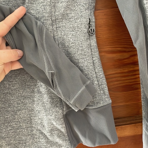 Lululemon Bhakti jacket size 4 - Picture 5 of 7